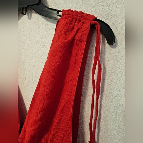 One Clothing Deep V-Neck Red Romper Women's Size Medium NWT - Picture 10 of 12